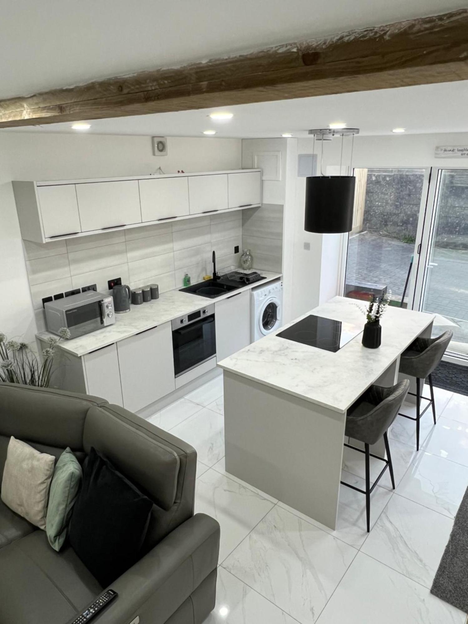 Lewys Tai Bach Vila Aberaman Exterior foto